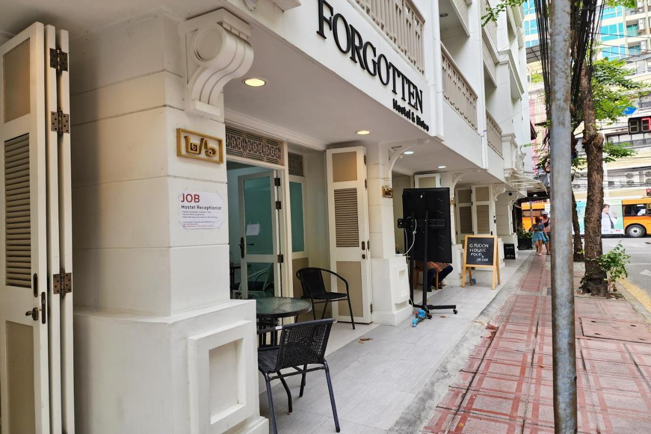 Forgotten Hostel Silom Bangkok Exteriör bild