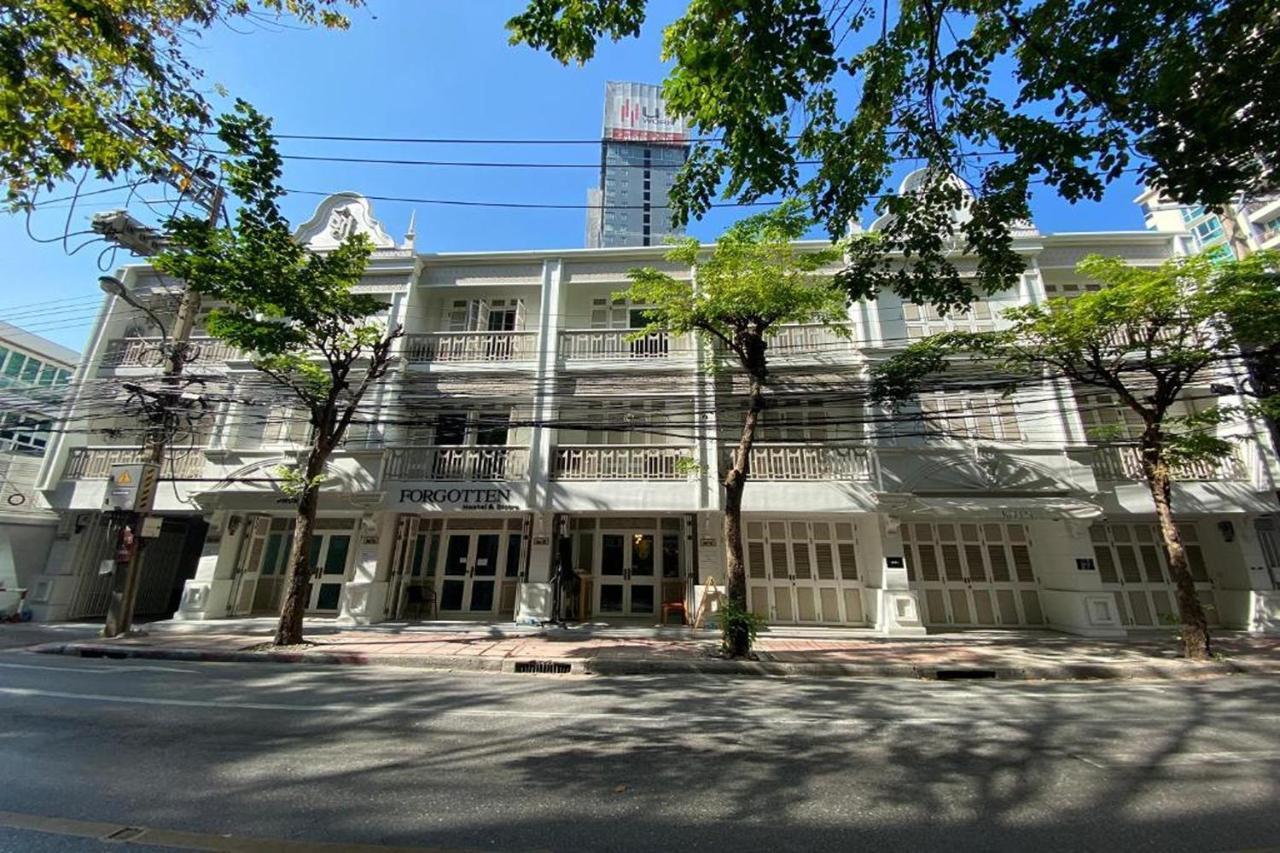 Forgotten Hostel Silom Bangkok Exteriör bild